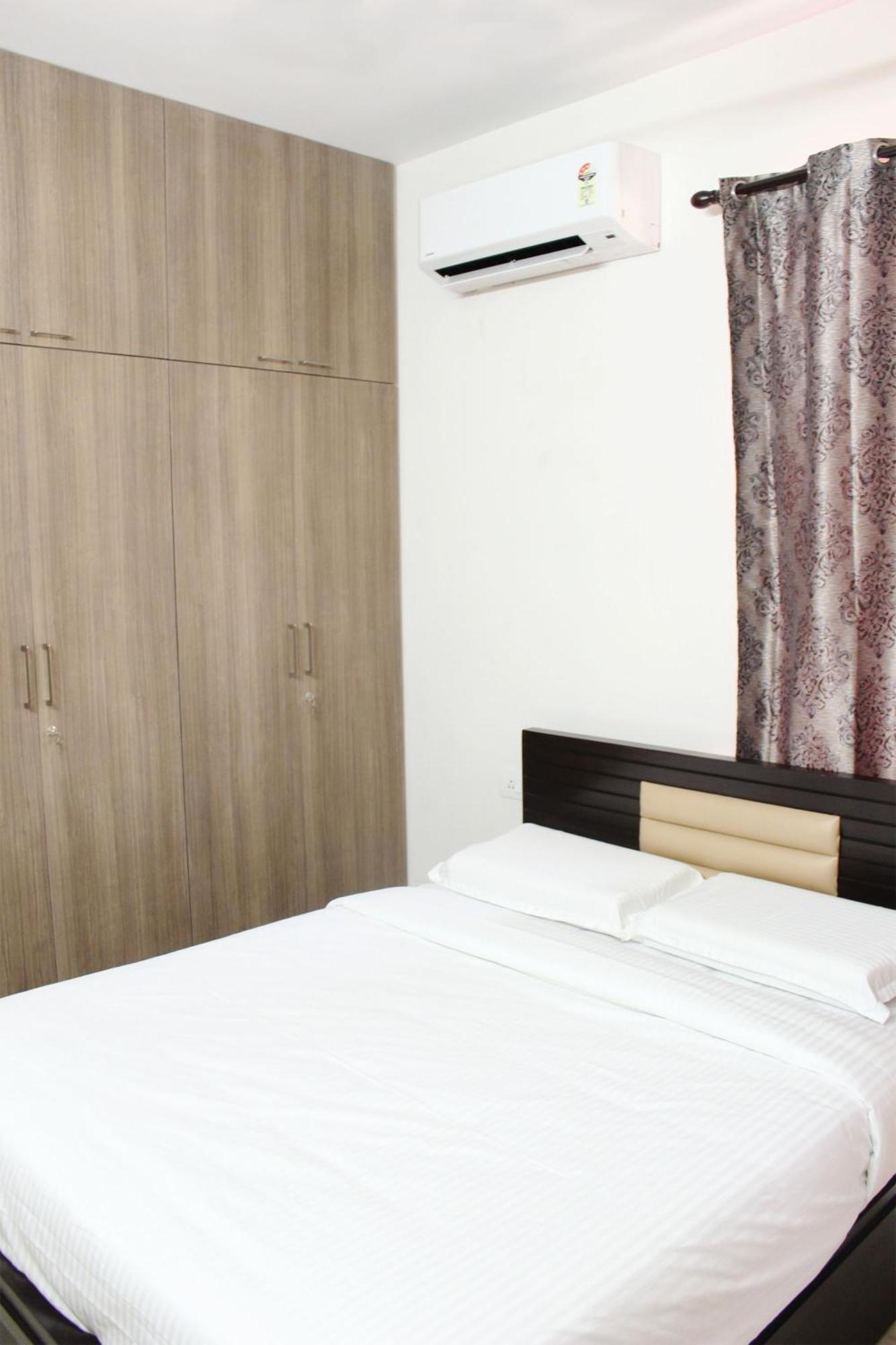 Kolam Serviced Apartments - Adyar. Madrás Habitación foto